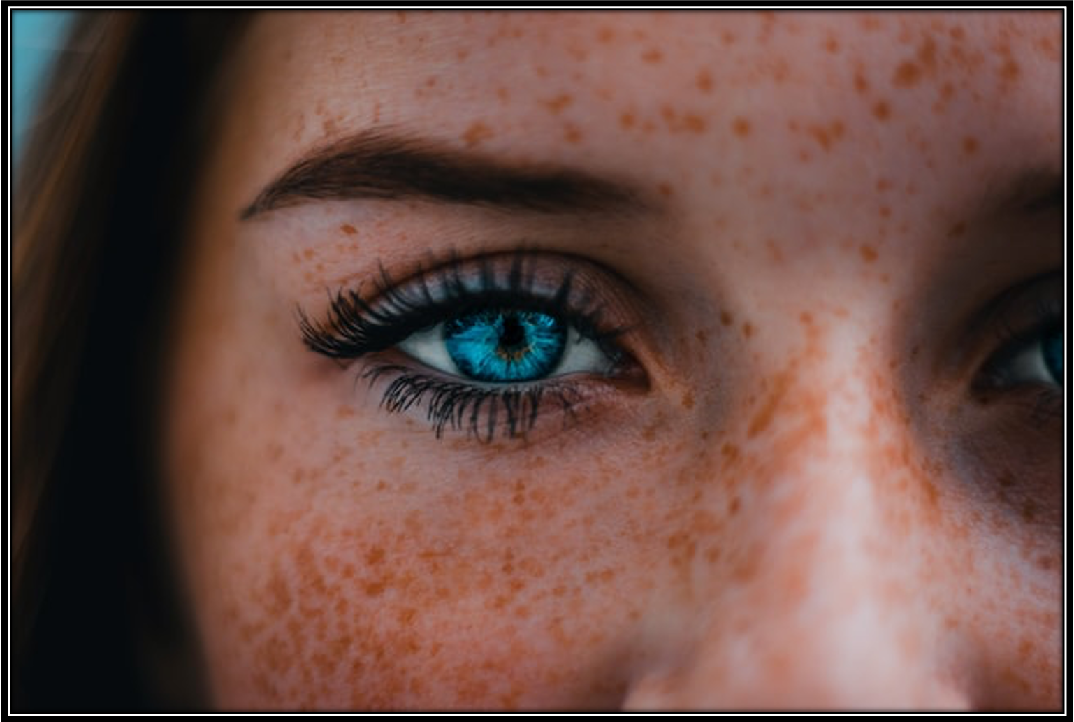 blue-eye-lashes